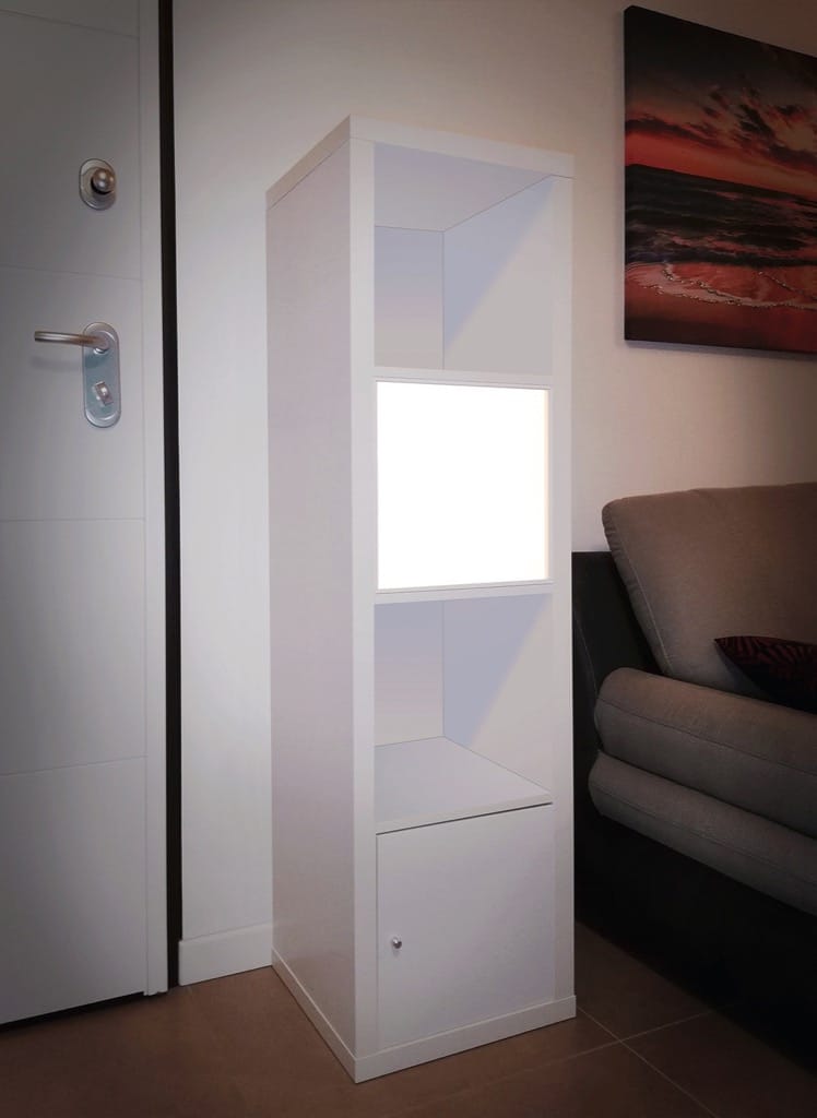 IKEA-light - IKEA Hackers KALLAX shelf with light
